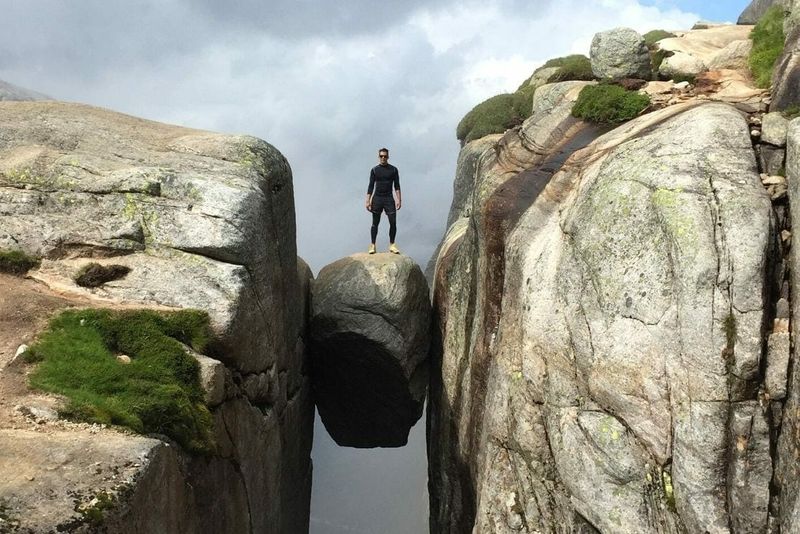 Kjeragbolten, Norway