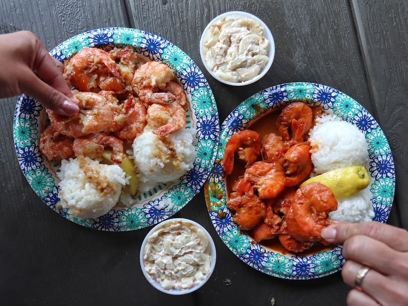 Hawaii – Garlic Shrimp At Giovanni’s Shrimp Truck