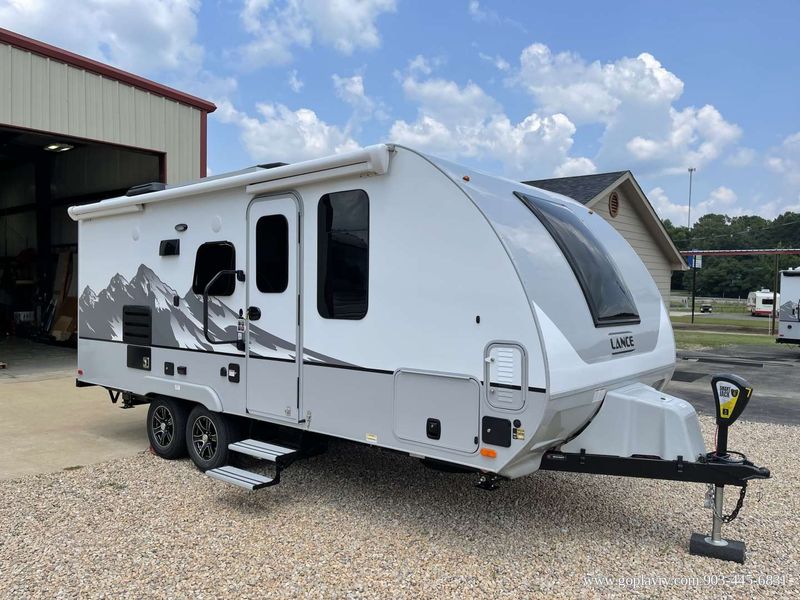 Lance 1985 Travel Trailer