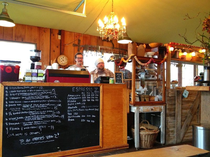 The Rhododendron Café, Bow, Washington