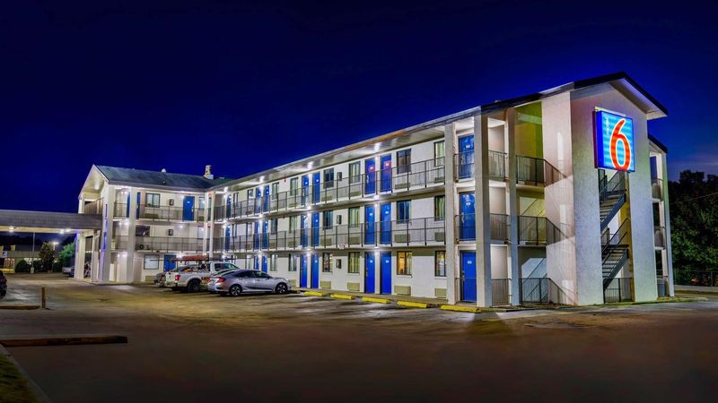 Disappointing Stays at Motel 6