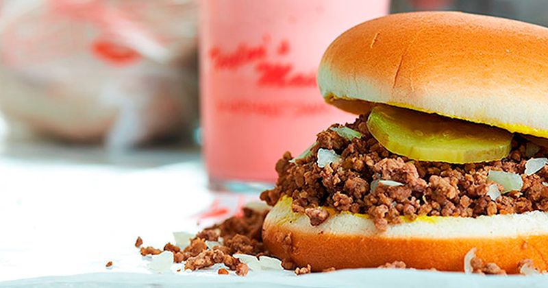 Iowa – Loose Meat Sandwich At Taylor’s Maid-Rite