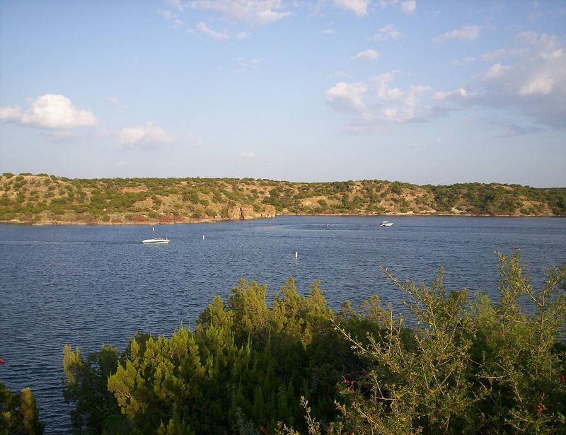 Lake Alan Henry's Unspoiled Waters