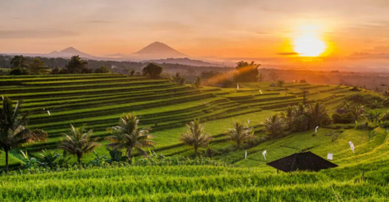 I’ve Traveled A Lot — These Are The 12 Vacation Spots I Keep Recommending To Friends