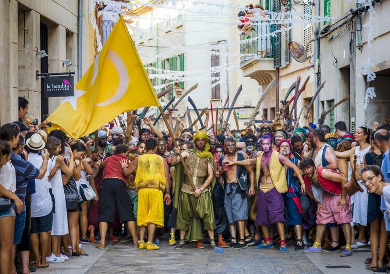 August: Festival Fever & Maximum Sunshine