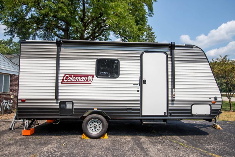 Dutchmen Coleman Lantern LT