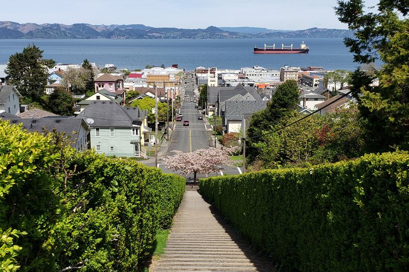 Astoria River Views