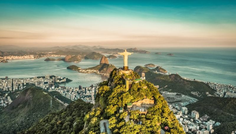 Best Times To Visit Iconic Spots