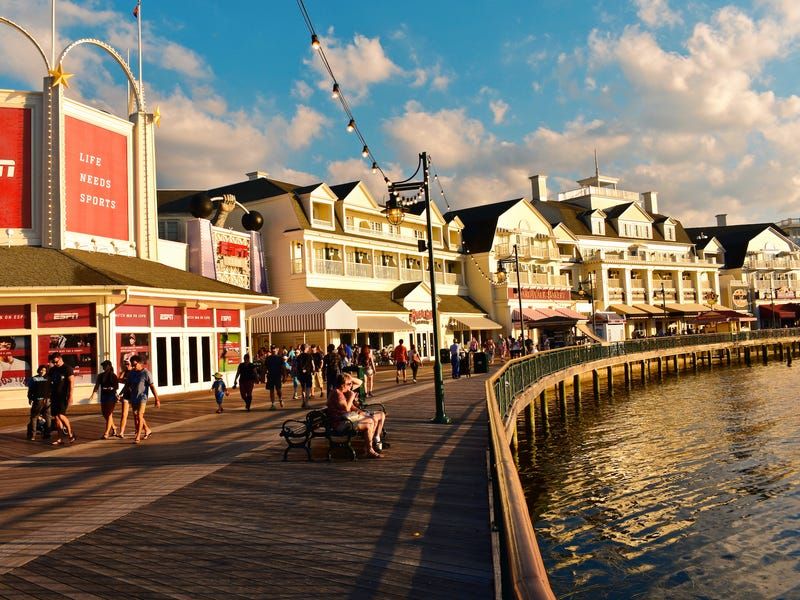 Relax At The BoardWalk And Watch Street Performers
