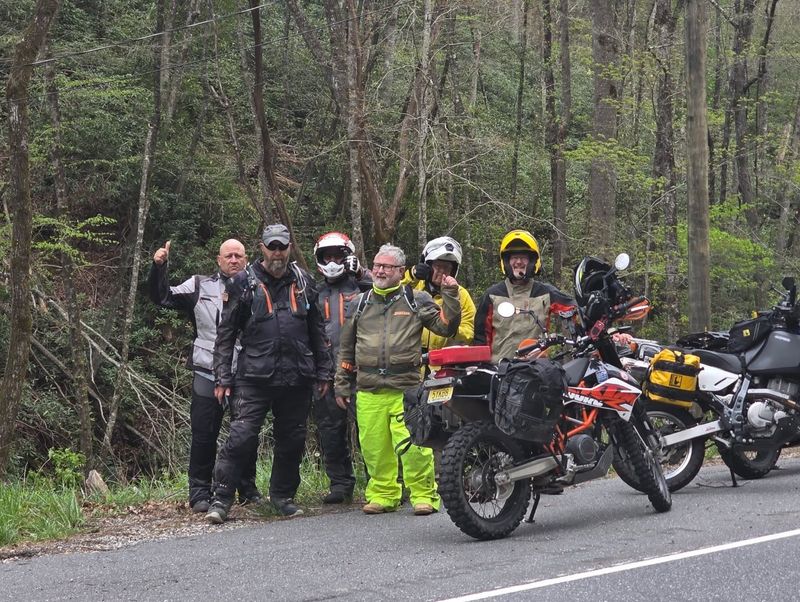 Building Bonds With Fellow Travelers