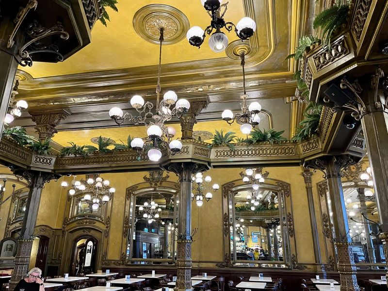 Café Iruña – Pamplona