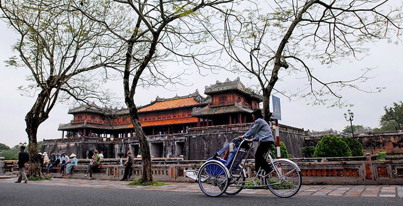 Ho Chi Minh Hustle (Regret Visiting)