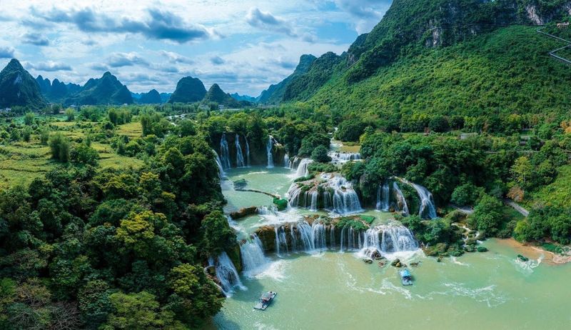Cao Bang to Ban Gioc: Waterfall Wonderland