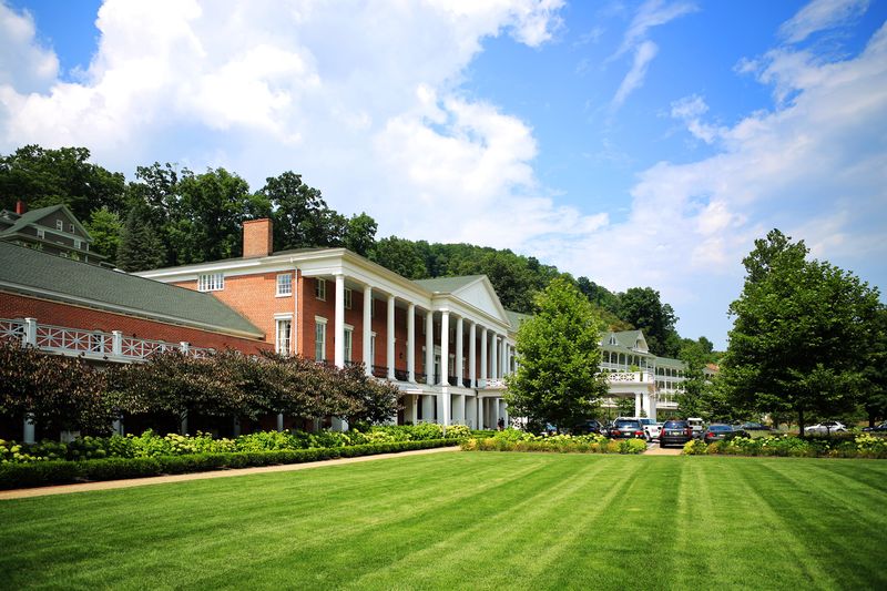 Bedford: Mineral Springs Retreat
