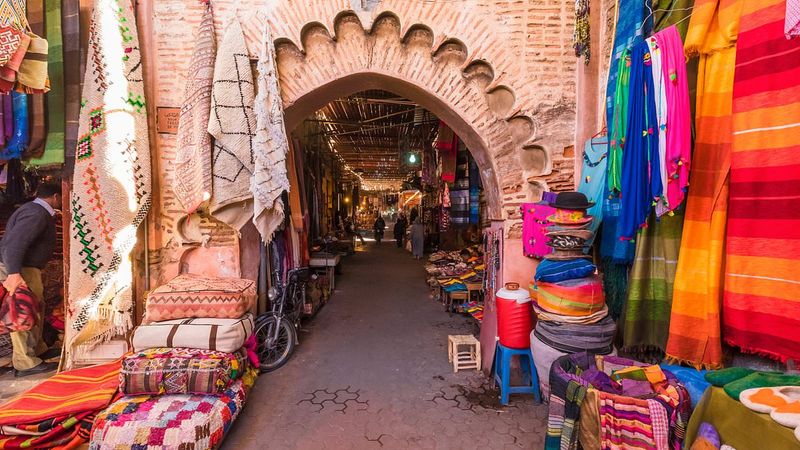 Casablanca Pushy Vendors
