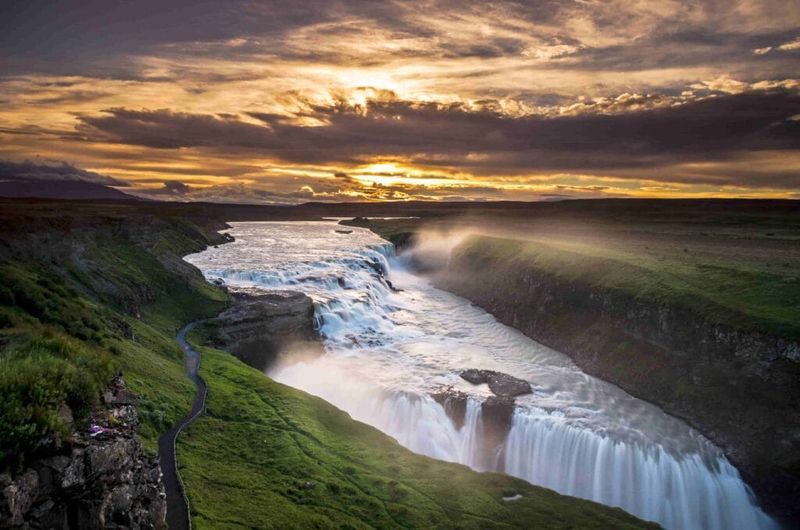Iceland: Nature's Solo Playground