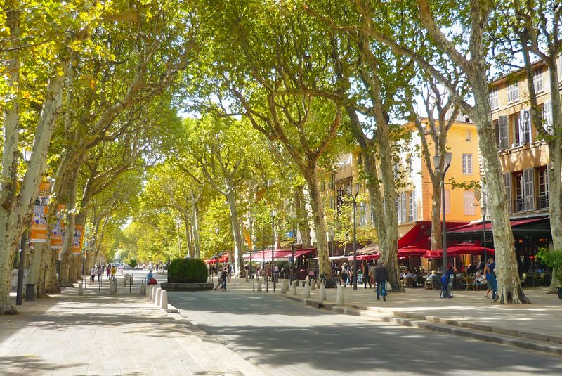 Aix-en-Provence: Sunshine-Soaked Streets With Artistic Soul