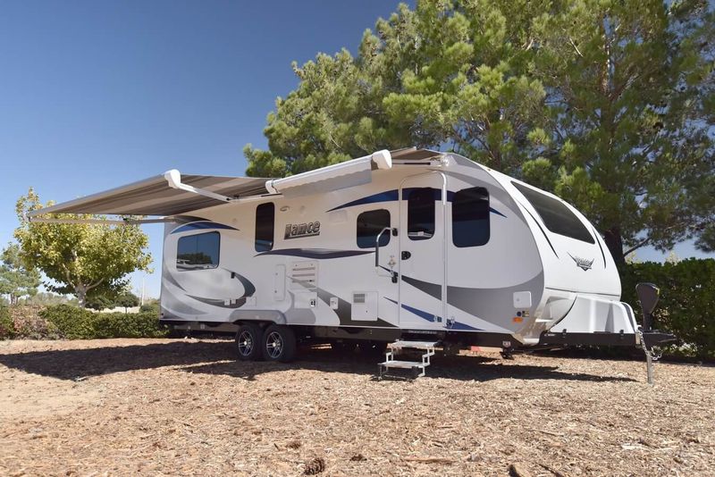 Lance 1985 Travel Trailer: Modern Nomad's Dream