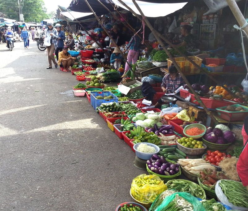 Dong Ba Market