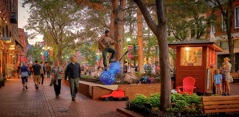 Boulder, CO - Mountain-High Friendliness