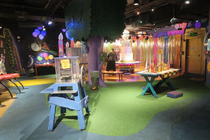 Kansas City, MO – Kaleidoscope art studio