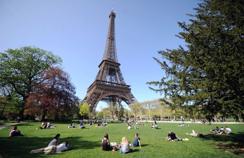 France: When the City of Light Dims
