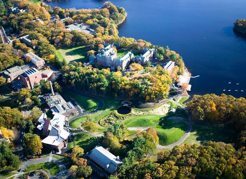 Wellesley by the Lake