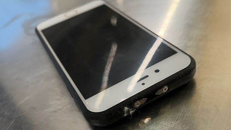 Bluetooth Stun Gun Disguised as Smartphone