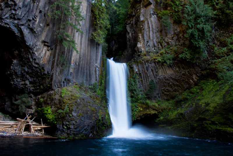 Toketee Falls - Columnar Basalt Showcase