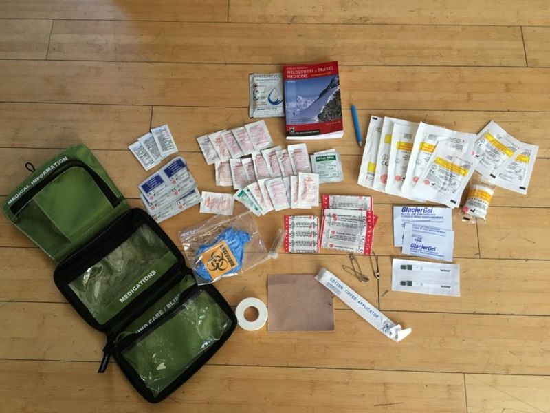 First-aid Kit (Oversized Version)