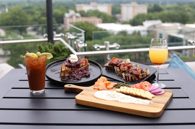 Rooftop Brunch Pro: Broader Menu And Timing Flexibility