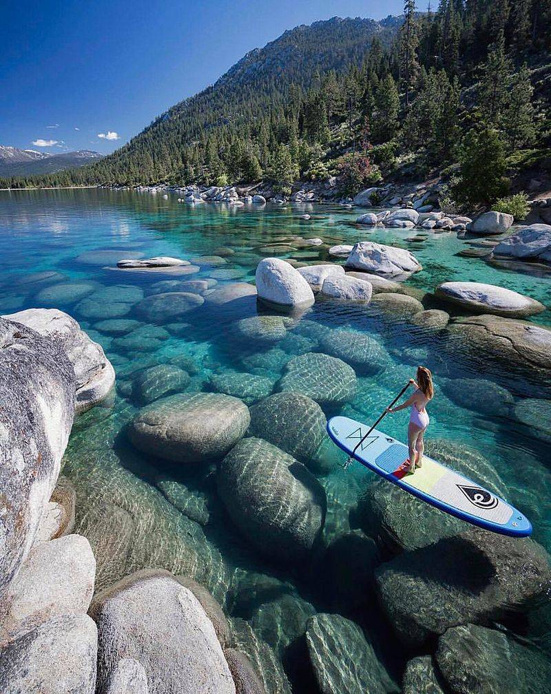 Lake Tahoe: Alpine Splendor on State Borders