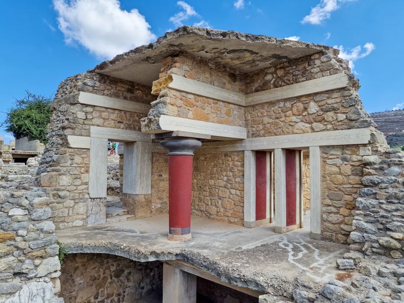 Crete: An Island Kingdom of Ancient Wonders