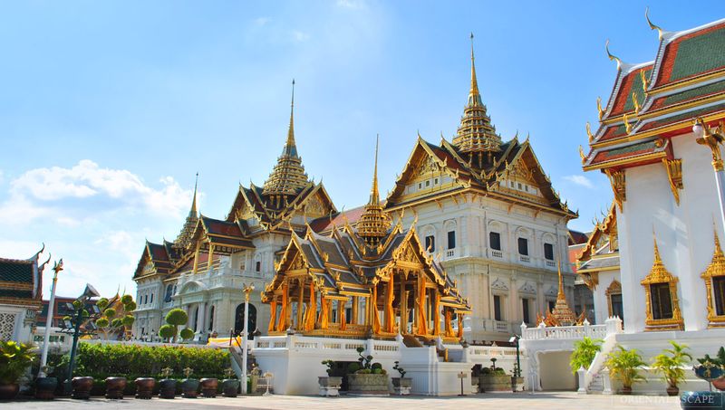 Grand Palace: Bangkok's Spiritual Crown Jewel