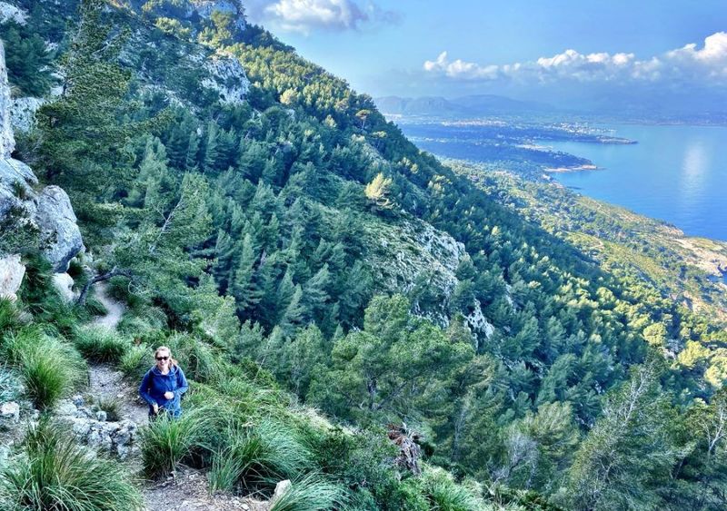 October: Autumn Tranquility & Hiking Season