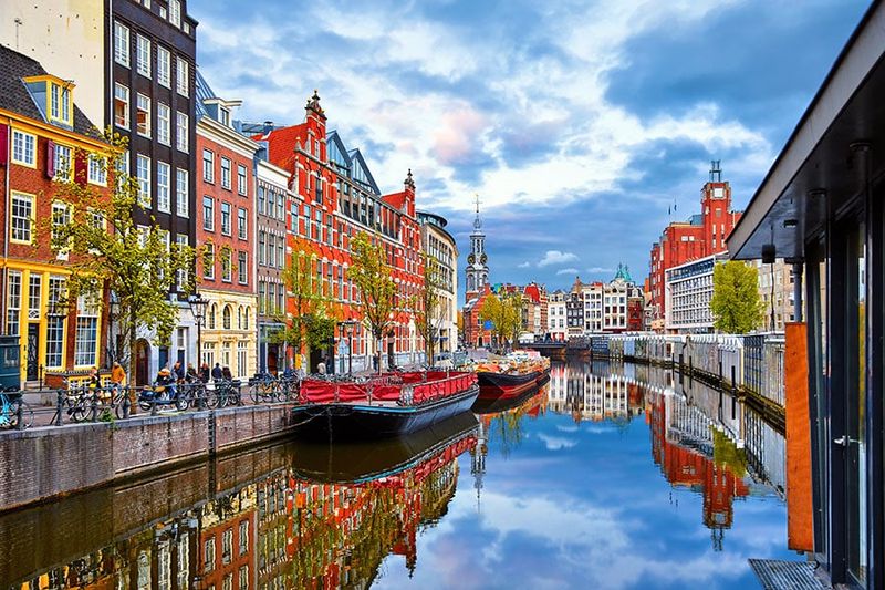 Amsterdam's Canal Rings Circle Ever-Higher Prices