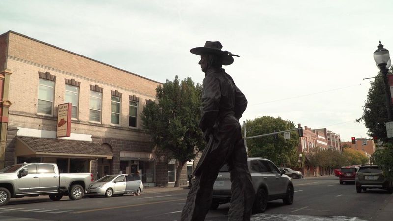 Browse Shops in Downtown Pendleton