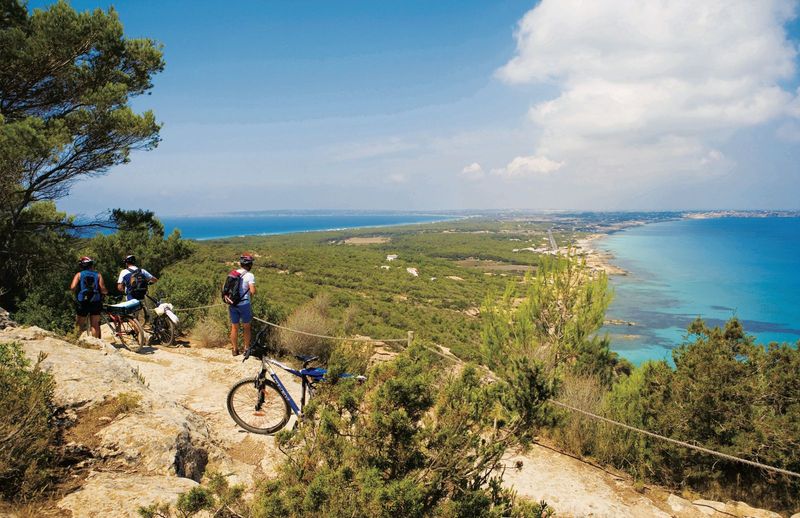 Bike scenic coast trails