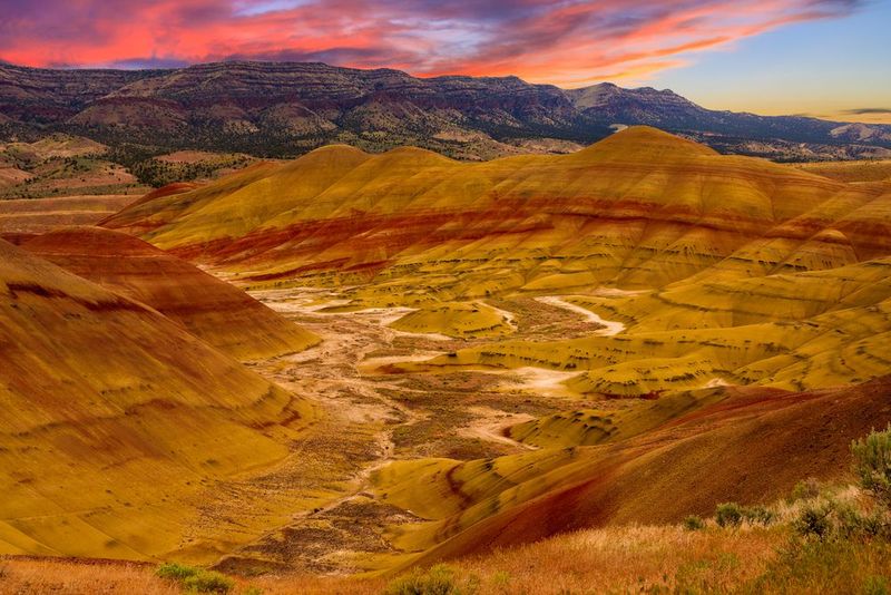Painted Hills (John Day Fossil Beds)