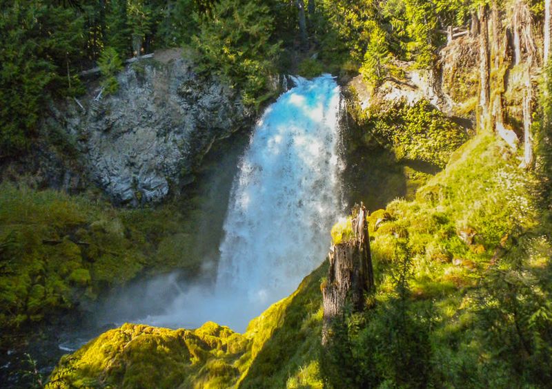 Sahalie Falls - Blue Pool Wonder