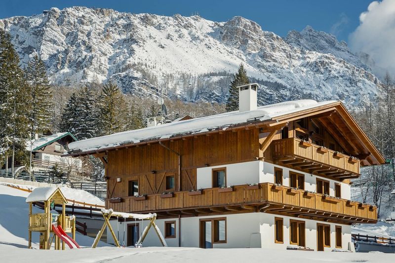 Dolomite Royalty Residence