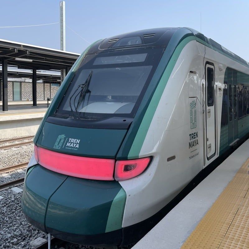 New High-Speed Train Connects to Mexico City