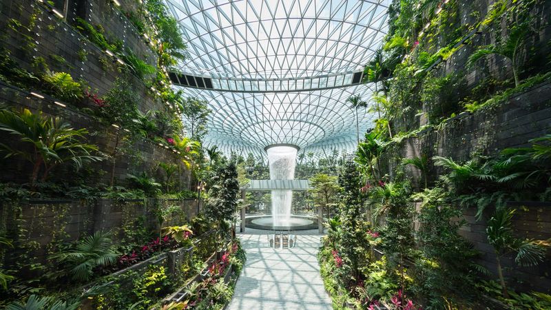 Singapore Changi Airport (SIN)