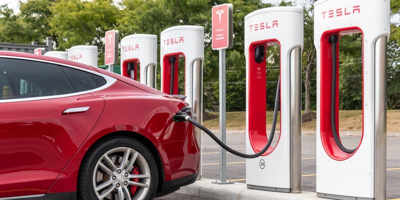 Tesla Model S: The Marathon Runner
