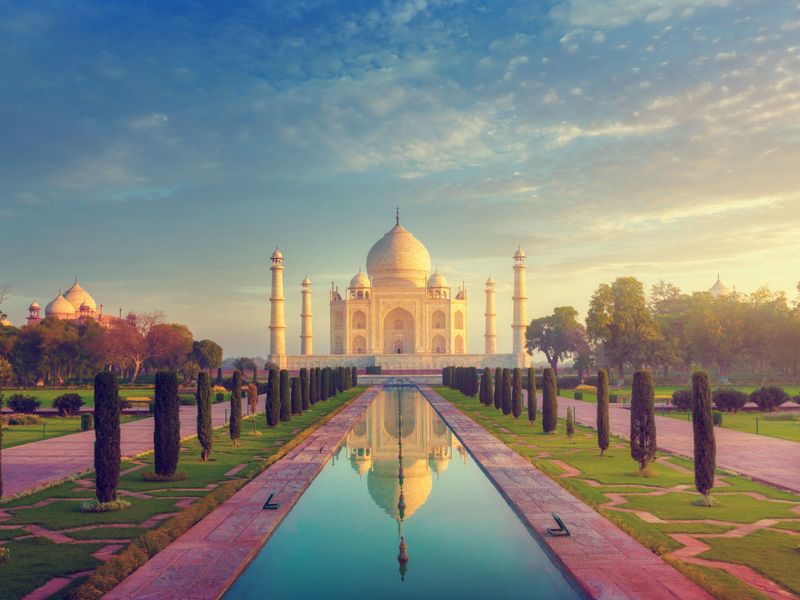 The Taj Mahal's Perfect Symmetry
