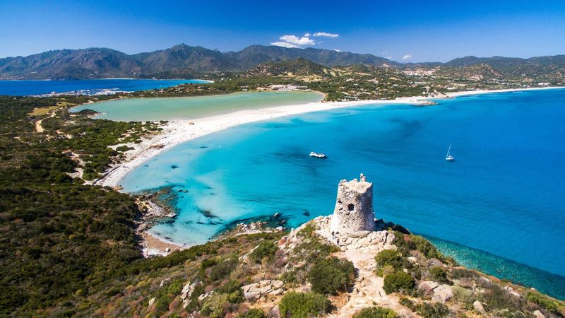 What Makes This Island So Different From The Amalfi Coast
