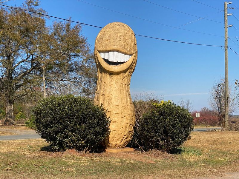 Jimmy Carter Peanut Statue – Georgia