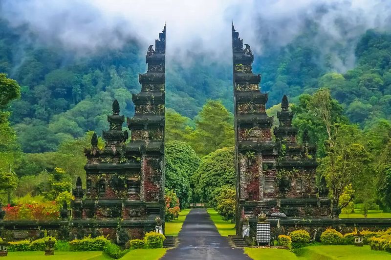 Bali, Indonesia: Instagram vs. Reality