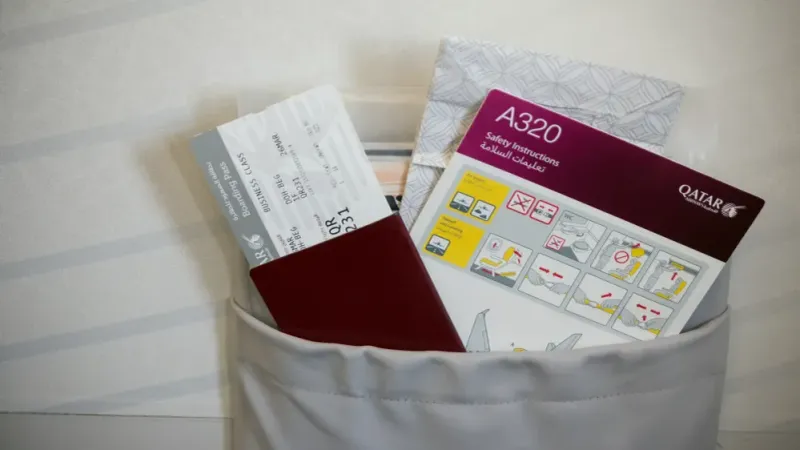 Leaving valuables in the seat pocket (watch for)