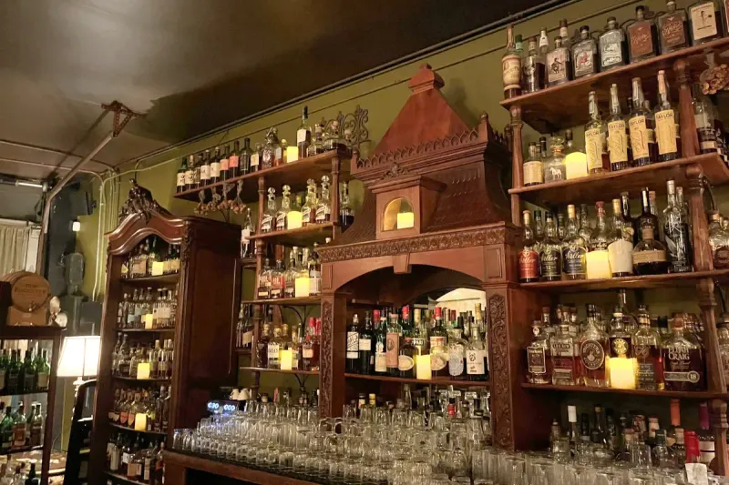 Sip Craft Cocktails At A Speakeasy Bar